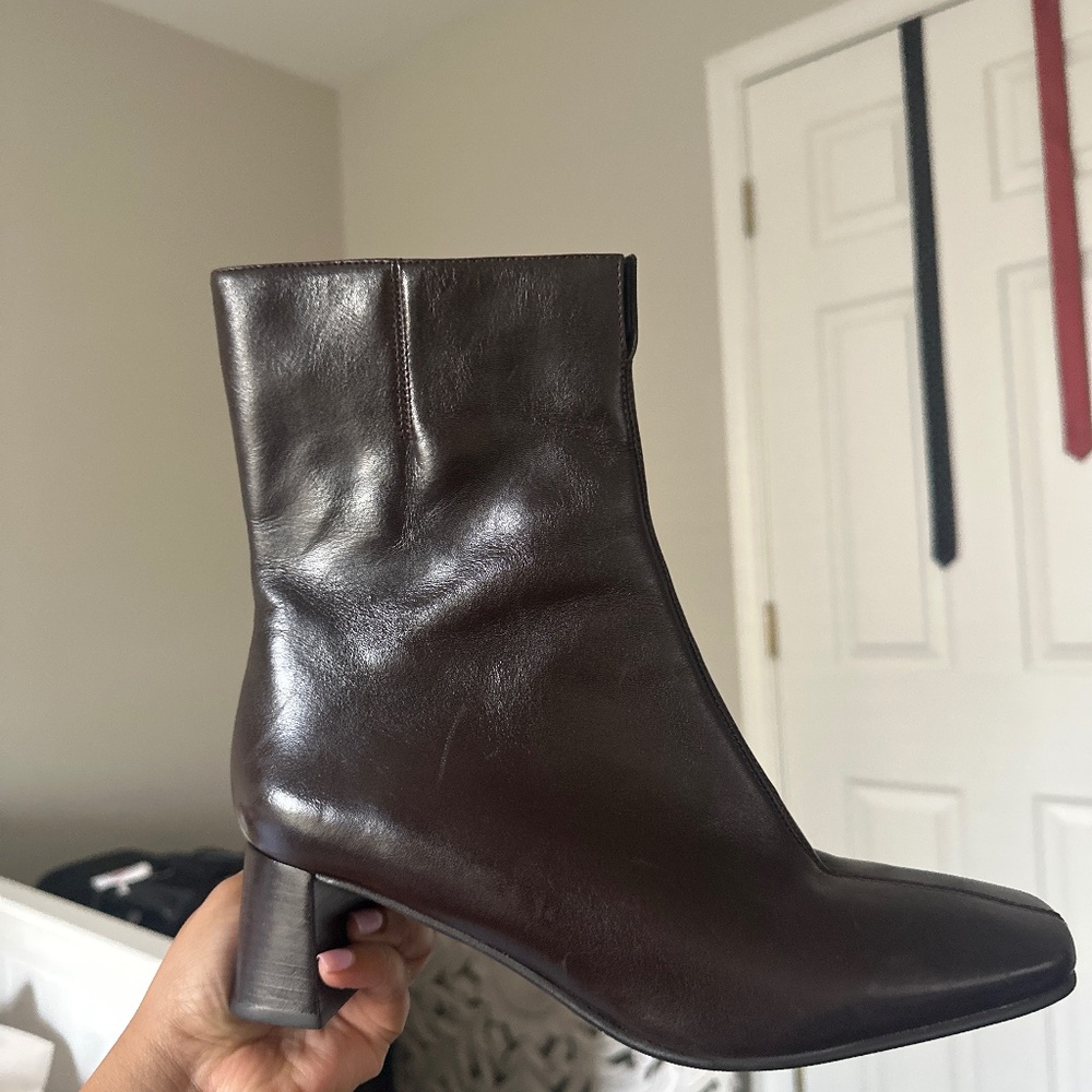 Etienne Aigner Passaic booties dark brown 7 1/2